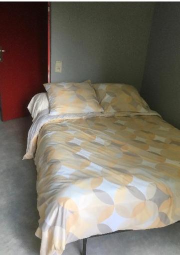Chez nous. room 5